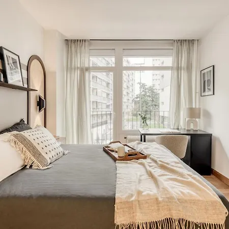 Cicek - 3 Et Balcon A Beaugrenelle פריז